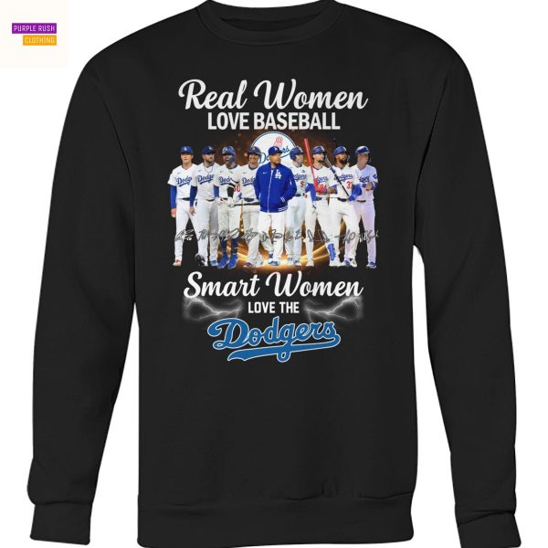 Real Women Love Football Smart Women Love The Los Angeles Dodgers Signature Unisex T-Shirt