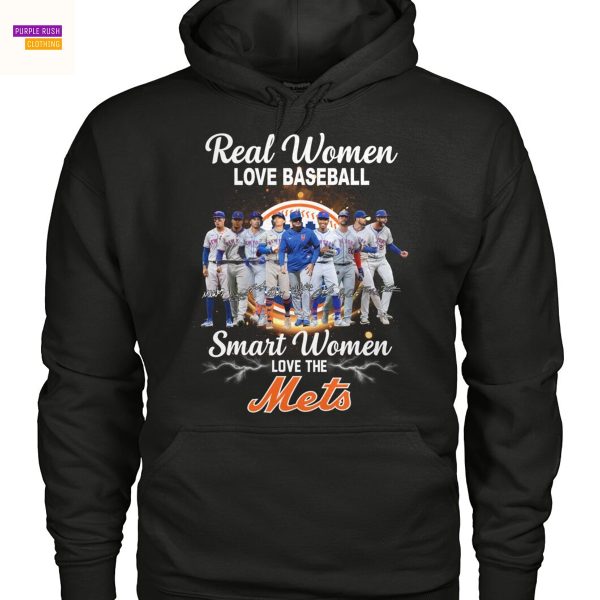 Real Women Love Football Smart Women Love The New York Mets Signature Unisex T-Shirt